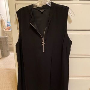 Black sleeveless dress